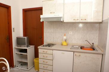 Apartments by the sea Postira, Brač - 2898