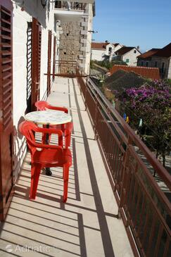 Apartmány s parkovištěm Bol, Brač - 2899