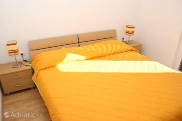 Apartamente cu parcare Bol, Brac - 2899