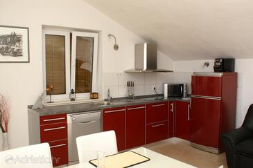 Apartmani s parkingom Bol, Brač - 2900