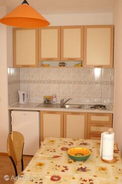 Apartmani s parkingom Bol, Brač - 2900