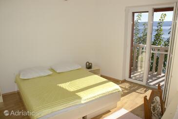 Apartments by the sea Bol, Brač - 2905