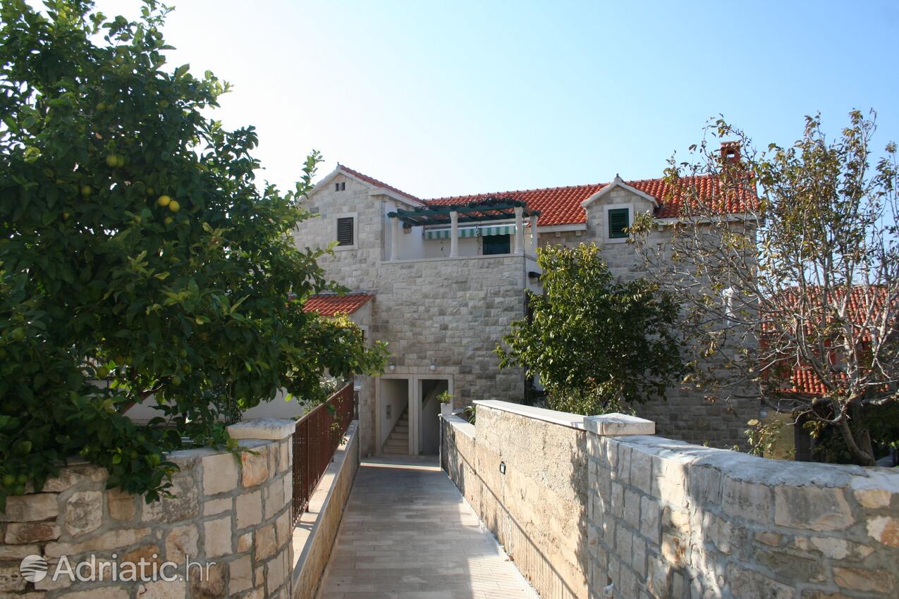 Apartments with WiFi Postira, Brač - 2906
