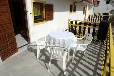 Apartments with terrace Vir, North Dalmatia