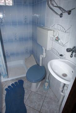 Apartments with terrace Vir, North Dalmatia