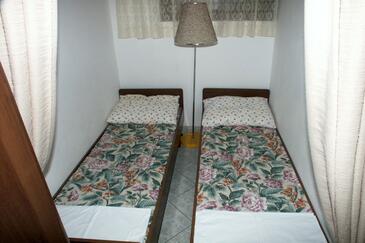 Apartments with terrace Vir, North Dalmatia