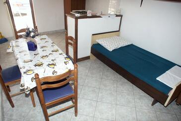 Apartments with terrace Vir, North Dalmatia