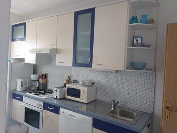 Apartmanok parkolóhellyel Postira, Brac - 2911