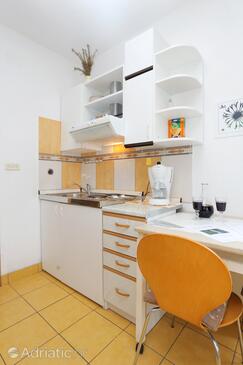 Apartmány s parkovištěm Postira, Brač - 2913