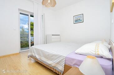 Apartmány s parkoviskom Postira, Brač - 2913