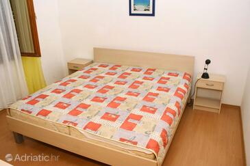 Apartamente cu parcare Postira, Brac - 2919