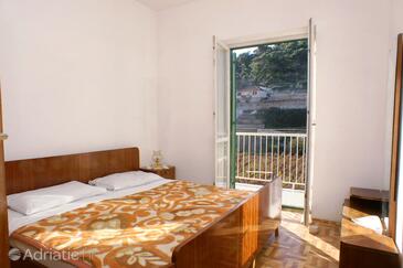 Apartmani za ljetovanje Pučišća, Brač - 2920