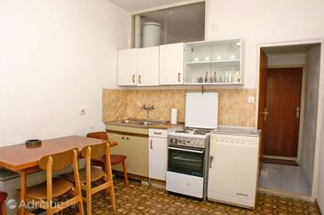 Apartmani za ljetovanje Pučišća, Brač - 2920
