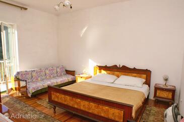 Appartamenti per vacanze estive Pucisca, Brazza - Brač - 2920