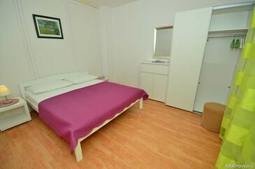 Apartmány s parkoviskom Bol, Brač - 2921