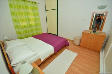 Apartmány s parkoviskom Bol, Brač - 2921