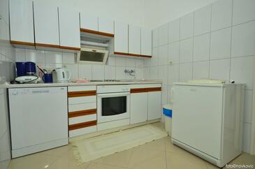 Apartmány s parkoviskom Bol, Brač - 2921