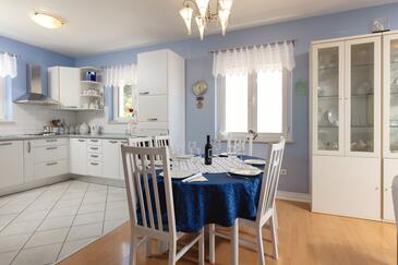 Apartments by the sea Sumartin, Brač - 2940