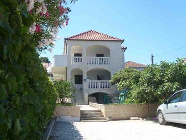 Apartments and rooms by the sea Sutivan, Brač - 2943 Adriatic.hr