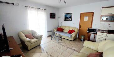 Ferienwohnungen mit Parkplatz Postira, Brac - 2948