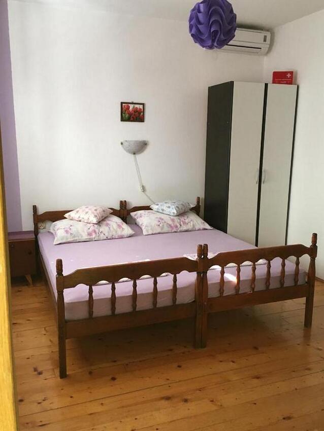Apartmanok és szobák a tenger mellett Sumartin, Brac - 2953