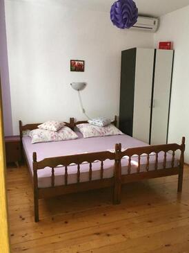 Apartments and rooms by the sea Sumartin, Brač - 2953