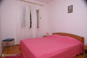 Appartamenti con parcheggio San Pietro di Brazza - Supetar, Brazza - Brač - 2956