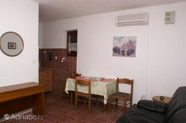 Apartments by the sea Milna, Brač - 2962