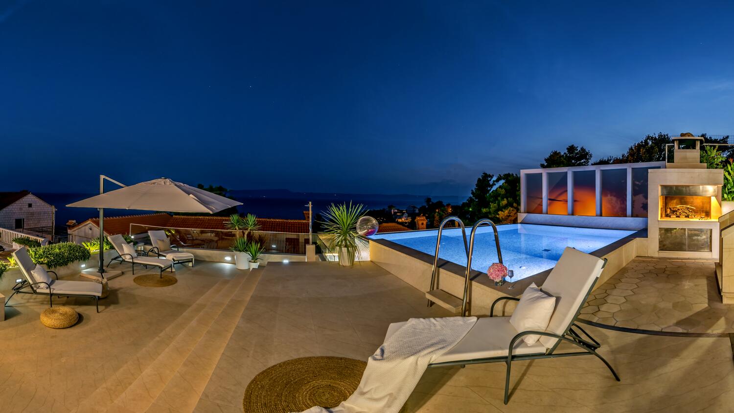 Seaside luxury villa with a swimming pool Puntinak, Brač - 2964
