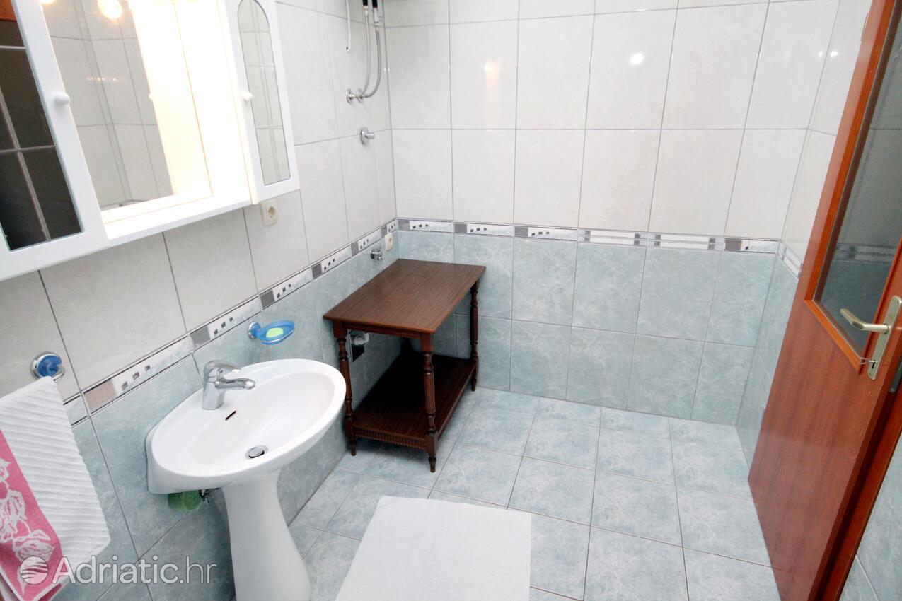 A-2965-b - Alloggi privati - Appartamenti accanto al mare Sumpetar, Almissa - Omiš