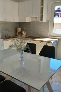 Leiligheter ved sjøen Razanj, Rogoznica - 2970