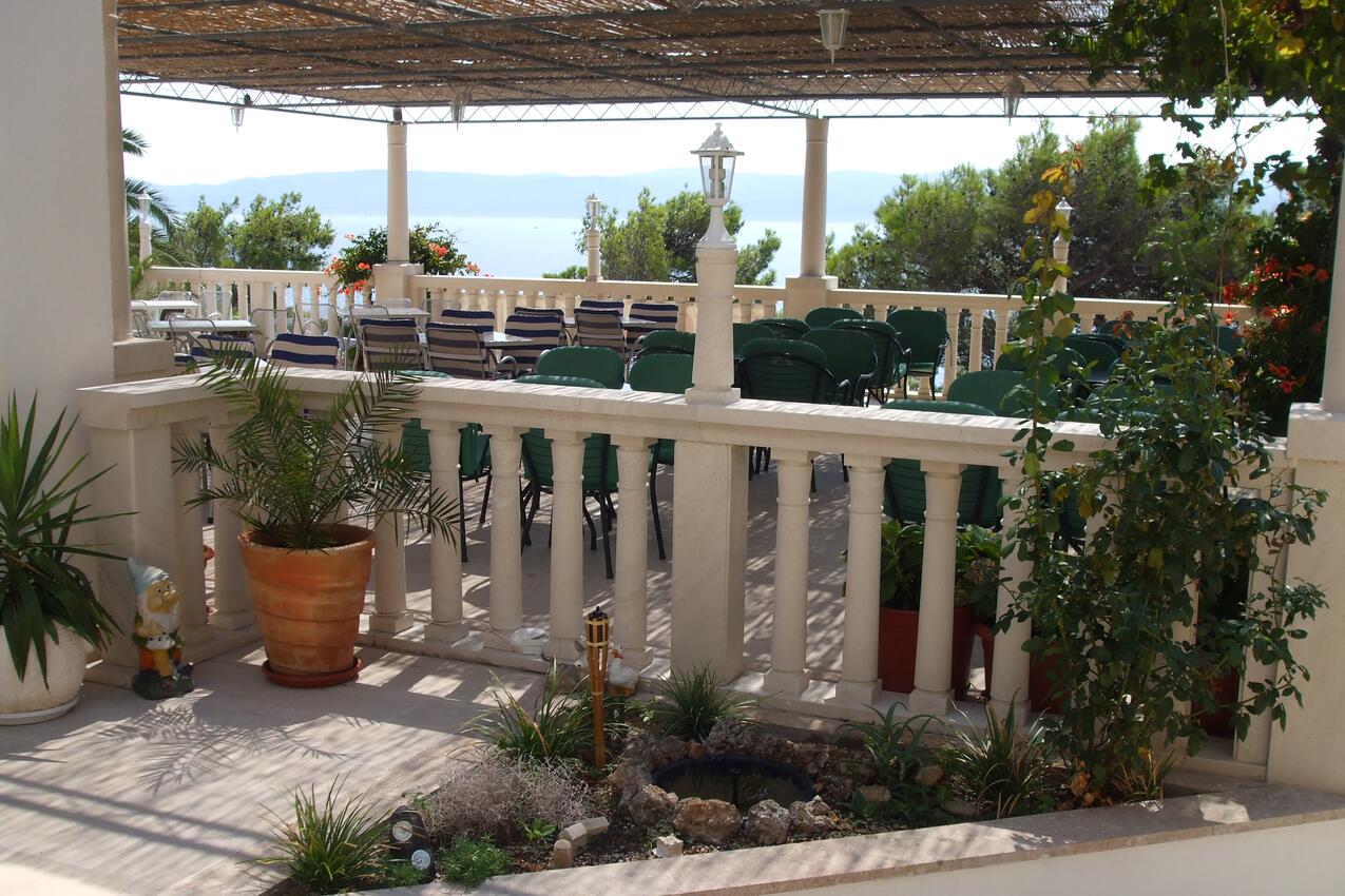 Apartments and rooms by the sea Lokva Rogoznica, Omiš - 2973