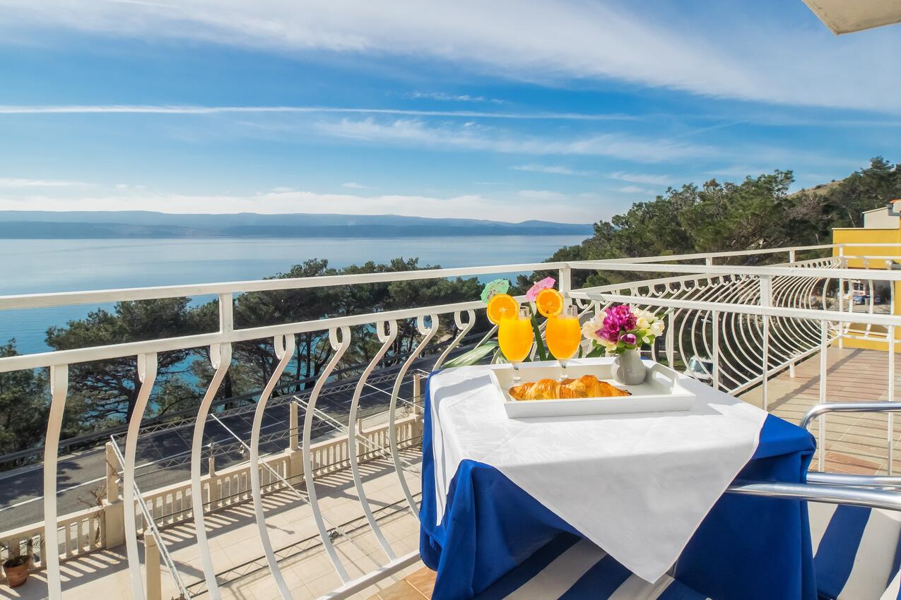 Apartments and rooms by the sea Lokva Rogoznica, Omiš - 2973