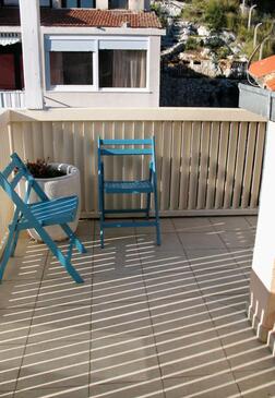 Apartments with WiFi Omiš - 2975