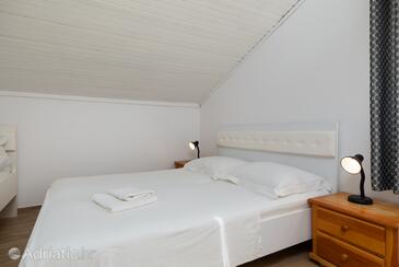 Апартаменти біля моря Дуче - Duće, Оміш - Omiš - 2992