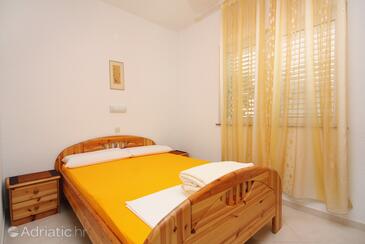 Apartments with parking space Vodice - 2995