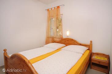 Ferienwohnungen mit Parkplatz Vodice - 2995