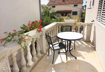 Apartments with parking space Vodice - 2995