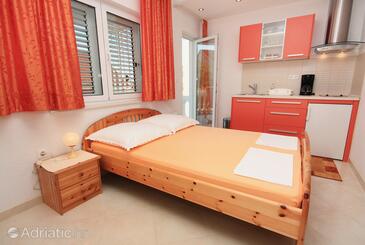 Apartments with parking space Vodice - 2995