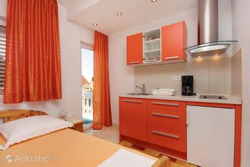 Apartments with parking space Vodice - 2995