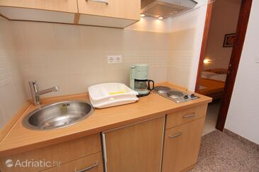 Apartamentos con parking Vodice - 2995