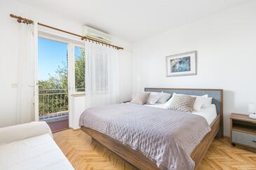 Apartamentos e estúdios Baška Voda, Dalmácia Central