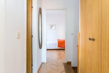 Apartamentos e estúdios Baška Voda, Dalmácia Central