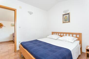 Apartamentos e estúdios Baška Voda, Dalmácia Central