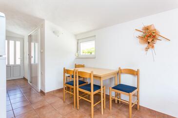 Apartamentos e estúdios Baška Voda, Dalmácia Central
