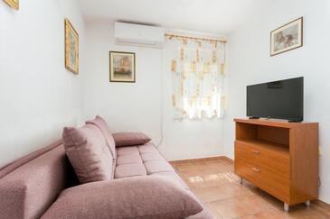 Apartamentos e estúdios Baška Voda, Dalmácia Central