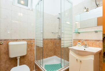 Apartamentos e estúdios Baška Voda, Dalmácia Central