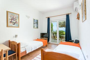 Apartamentos e estúdios Baška Voda, Dalmácia Central