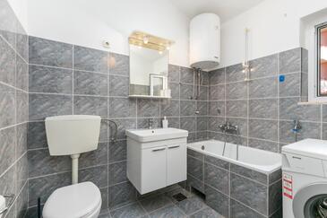 Apartamentos e estúdios Baška Voda, Dalmácia Central