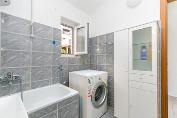 Apartamentos e estúdios Baška Voda, Dalmácia Central